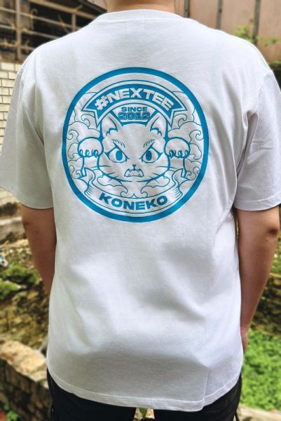 NEXTee KONEKO 貼紙喵 短袖T恤 白色＆黑色 NEXTee KONEKO 貼紙喵 短袖T恤 白色＆黑色