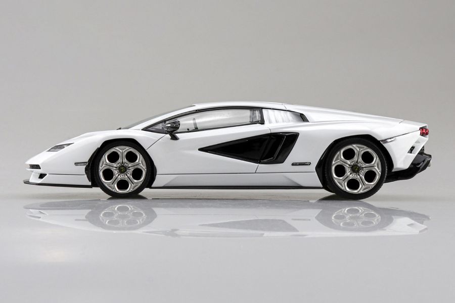 AOSHIMA 青島 1/32 Snap Kit 19-A Lamborghini 藍寶堅尼 Countach LPI 800-4 白色 組裝模型 AOSHIMA 青島 1/32 Snap Kit 19-A Lamborghini 藍寶堅尼 Countach LPI 800-4 白色 組裝模型