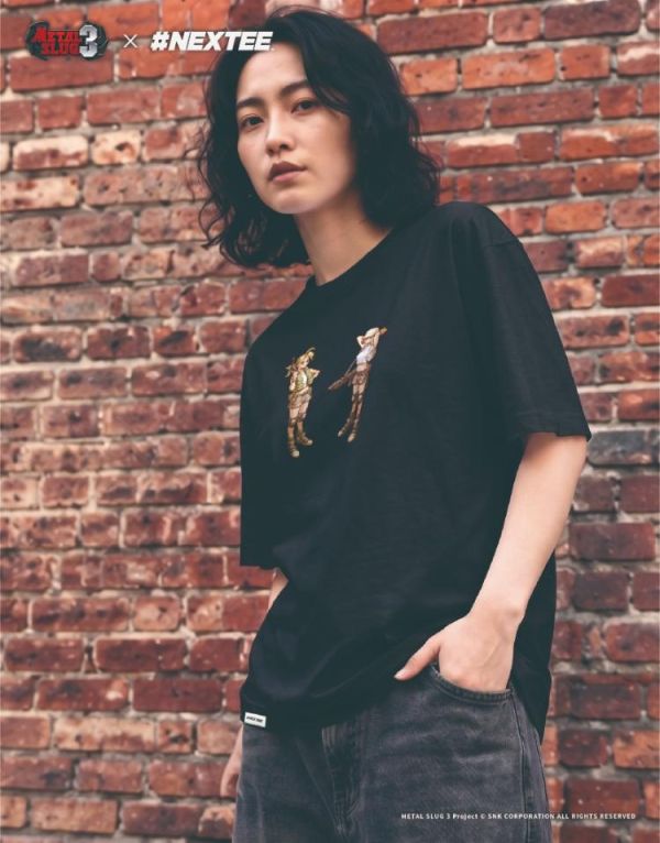 NEXTee 合金彈頭MetalSlug Eri/Fio 短袖T恤 黑&白 分別販售 NEXTee 合金彈頭MetalSlug Eri/Fio 短袖T恤 黑&白 分別販售