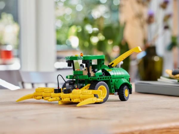 LEGO 樂高 42168 Technic John Deere 9700 收割機(4) LEGO 樂高 42168 Technic John Deere 9700 收割機(4)