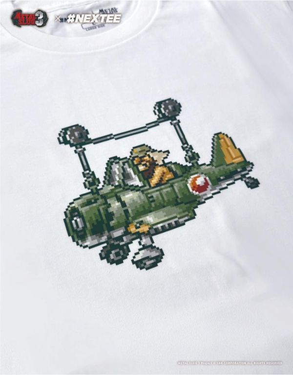 NEXTee 合金彈頭MetalSlug ENEMY-V 短袖T恤 黑&白 分別販售 NEXTee 合金彈頭MetalSlug ENEMY-V 短袖T恤 黑&白 分別販售