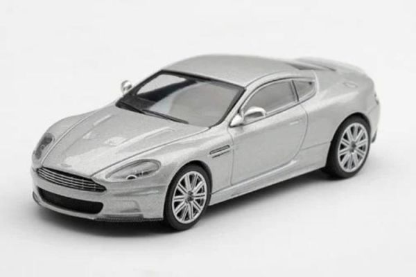 (預購) MINIGT 1/64 奧斯頓·馬丁 Aston Martin DBS 2008 Lightning Silver MGT01360-R RHD 20260813 MINIGT 1/64 奧斯頓·馬丁 Aston Martin DBS 2008 Lightning Silver MGT01360-R RHD