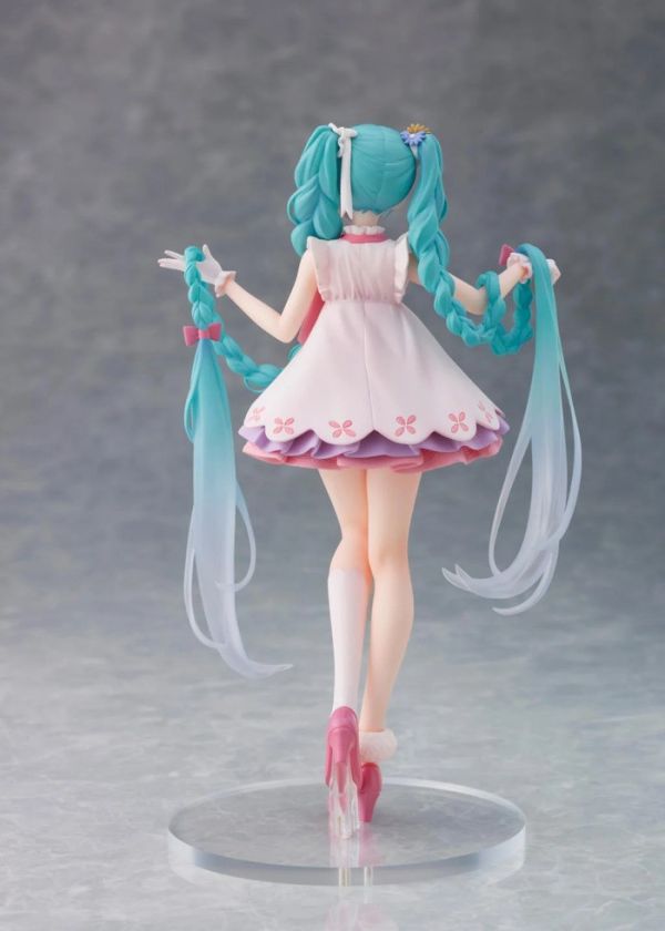 TAITO 景品 初音未來 Wonderland Figure 魔髮奇緣 2506 TAITO 景品 初音未來 Wonderland Figure 魔髮奇緣