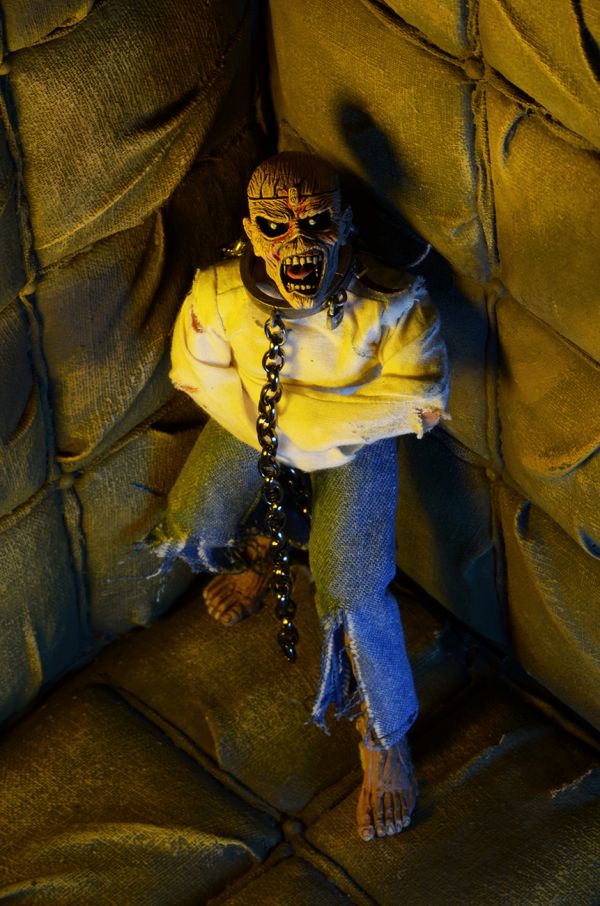 NECA 8吋 Iron Maiden 鐵娘子樂團 殘破心神 靜態完成品 NECA 8吋 Iron Maiden 鐵娘子樂團 殘破心神 靜態完成品