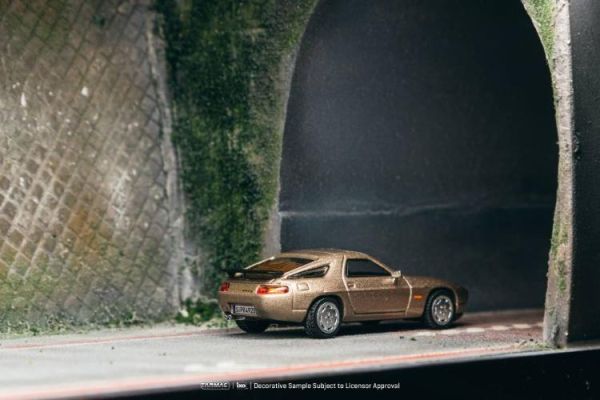 (預購) [吊卡版] TARMAC WORKS 1/64 保時捷 GLOBAL64 Porsche 928 S4 Platinum Metallic T64G-085-PM 20260525 [吊卡版] TARMAC WORKS 1/64 保時捷 GLOBAL64 Porsche 928 S4 Platinum Metallic T64G-085-PM