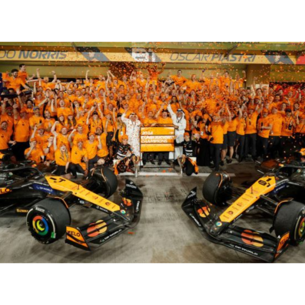 Sparky 1/64 麥拉倫 McLaren MCL38 No.4 & No.81 Constructor Champion F1 2024 Lando Norris  & Oscar Piastri Sparky 1/64 麥拉倫 McLaren MCL38 No.4 & No.81 Constructor Champion F1 2024 Lando Norris  & Oscar Piastri
