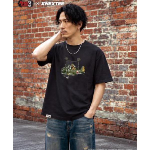 NEXTee 合金彈頭MetalSlug ENEMY-V 短袖T恤 黑&白 分別販售 NEXTee 合金彈頭MetalSlug ENEMY-V 短袖T恤 黑&白 分別販售