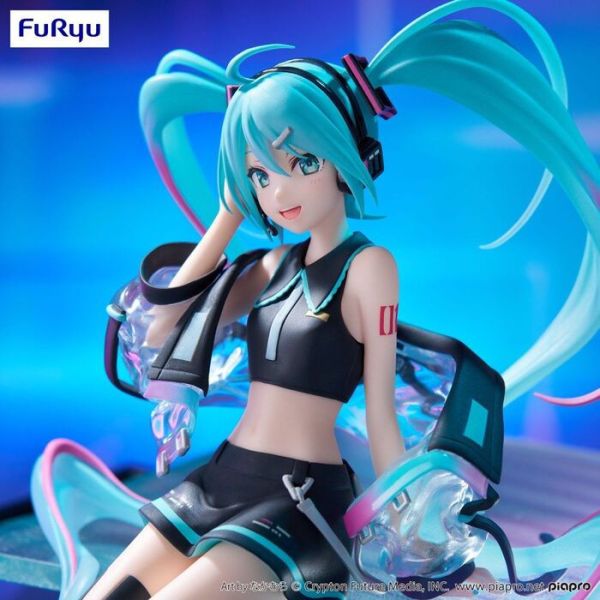 FURYU 景品 初音未來 Neon Cyber 初音 泡麵蓋公仔 FURYU 景品 初音未來 Neon Cyber 初音 泡麵蓋公仔