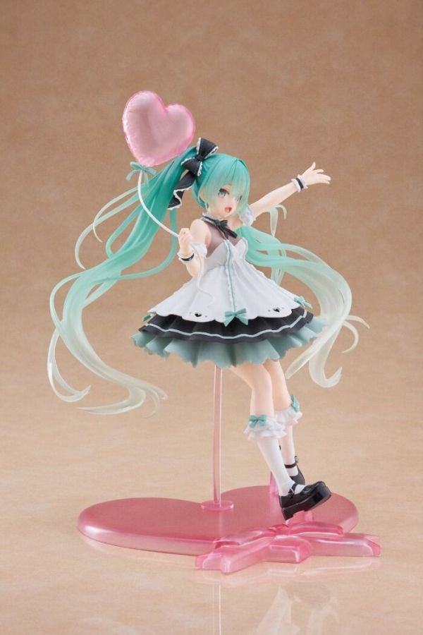 TAITO 景品 初音未來 AMP+ Figure 初音未來 生日 2025 派對Ver. 2509 TAITO 景品 初音未來 AMP+ Figure 初音未來 生日 2025 派對Ver.