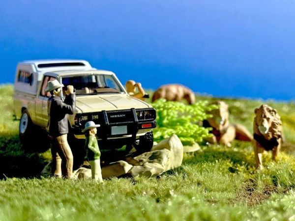 (預購) Tomytec 1/64 KAIYODO x TLV Diocolle 64 # Car Snap 32a Safari 4 w/ NISSAN TRUCK 4×4 20260301 Tomytec 1/64 KAIYODO x TLV Diocolle 64 # Car Snap 32a Safari 4 w/ NISSAN TRUCK 4×4