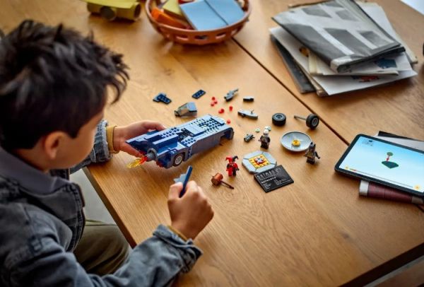 LEGO 樂高 76274 SH-蝙蝠俠與蝙蝠車vs.小丑女及急凍人(4) LEGO 樂高 76274 SH-蝙蝠俠與蝙蝠車vs.小丑女及急凍人(4)