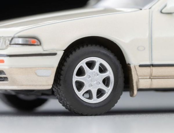 (預購) Tomytec 1/64 LV-N319c 1991 NISSAN CEFIRO TOWN RIDE SV (White/Beige) 20260301 Tomytec 1/64 LV-N319c 1991 NISSAN CEFIRO TOWN RIDE SV (White/Beige)