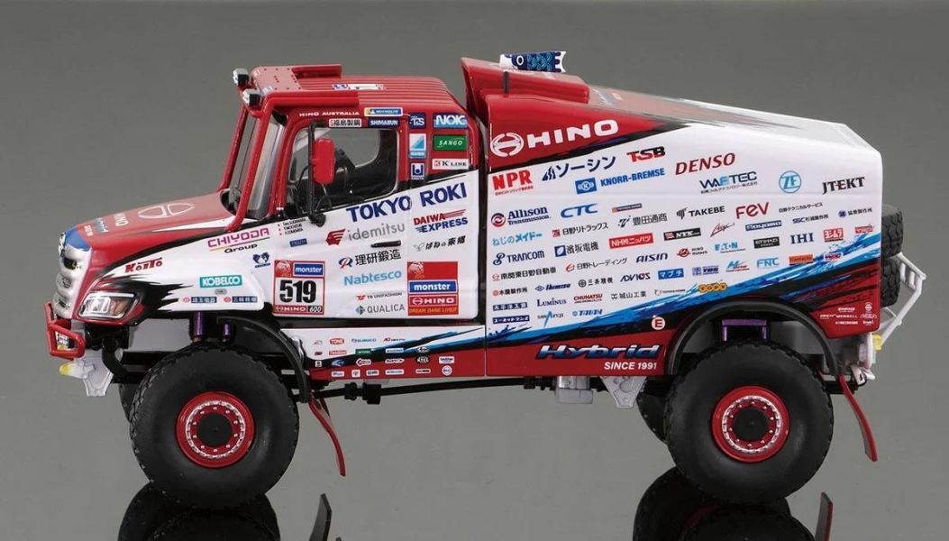 (預購) PLATZ 1/43 SP-196 HINO 600系列 混合動力賽車 2023達卡拉力賽 20260625 PLATZ 1/43 SP-196 HINO 600系列 混合動力賽車 2023達卡拉力賽