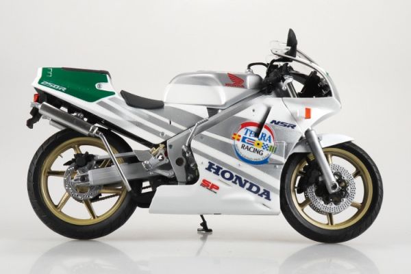 (預購) AOSHIMA 1/12 機車 NSR250R SP"89 玫瑰白×雙銀 已塗裝完成品 20251204 AOSHIMA 1/12 機車 NSR250R SP"89 玫瑰白×雙銀 已塗裝完成品