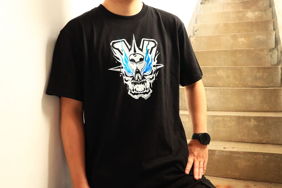 NEXTee 翻轉模玩系列 Metal Demon M.Z 短袖T恤 白色＆黑色 NEXTee 翻轉模玩系列 Metal Demon M.Z 短袖T恤 白色＆黑色