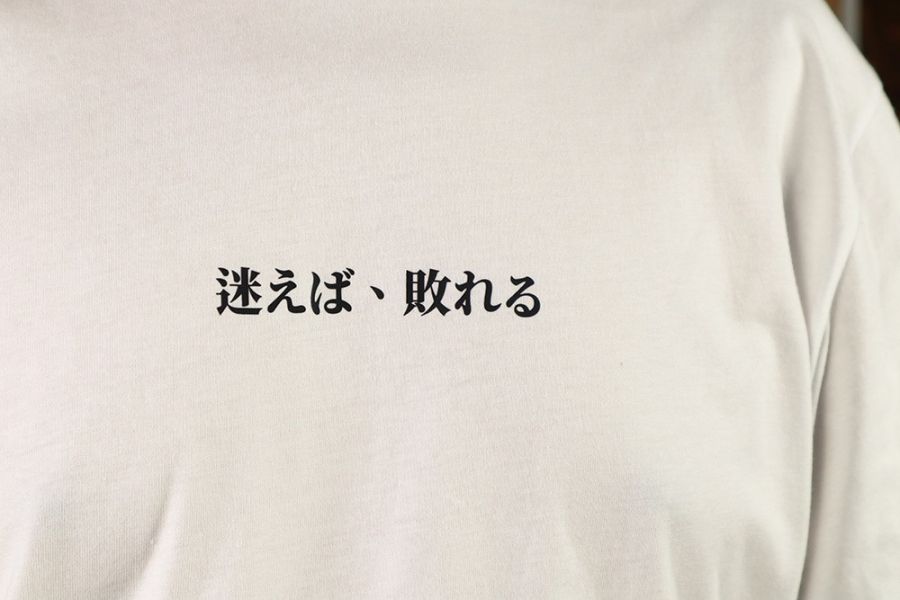 NEXTee 翻轉模玩 回生 短袖T恤 白色＆黑色 NEXTee 翻轉模玩 回生 短袖T恤 白色＆黑色