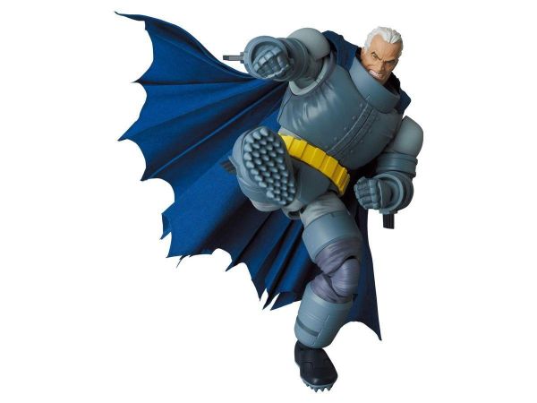 (預購) Medicom Toy MAFEX 裝甲蝙蝠俠 黑暗騎士歸來 20260907 Medicom Toy MAFEX 裝甲蝙蝠俠 黑暗騎士歸來