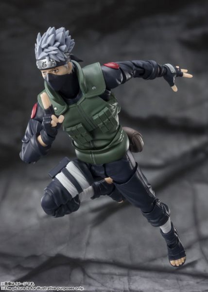 [再販] BANDAI S.H.Figuarts SHF 火影忍者 旗木卡卡西 威名遠撥的寫輪眼英雄 [再販] BANDAI S.H.Figuarts SHF 火影忍者 旗木卡卡西 威名遠撥的寫輪眼英雄