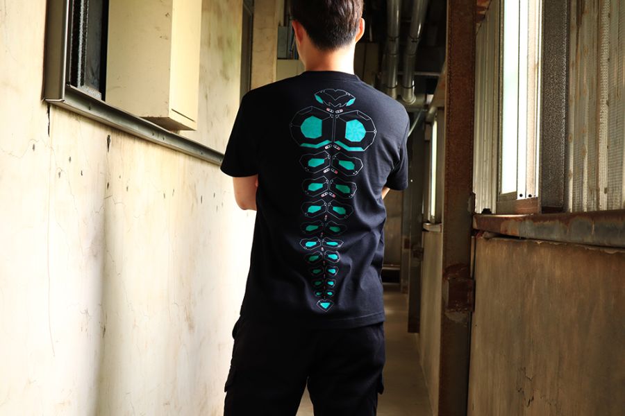 NEXTee 翻轉模玩系列 人造體 短袖T恤 黑色 NEXTee 翻轉模玩系列 人造體 短袖T恤 黑色