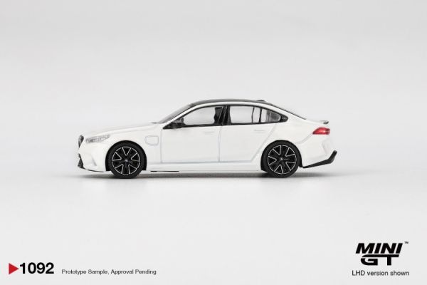 (預購) MINIGT 1/64 寶馬 BMW M5 Alpine White LHD 盒裝版 MGT01092-L 20251113 MINIGT 1/64 寶馬 BMW M5 Alpine White LHD 盒裝版 MGT01092-L