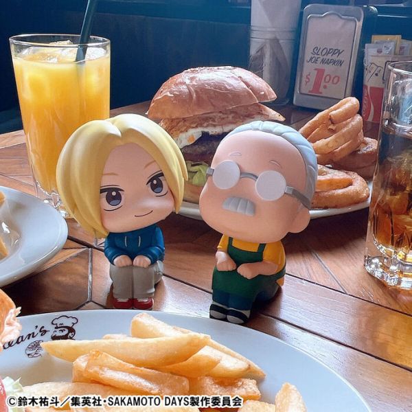 [特典版] MegaHouse LOOK UP 坂本日常 坂本太郎＆朝倉新 套組 [特典版] MegaHouse LOOK UP 坂本日常 坂本太郎＆朝倉新 套組