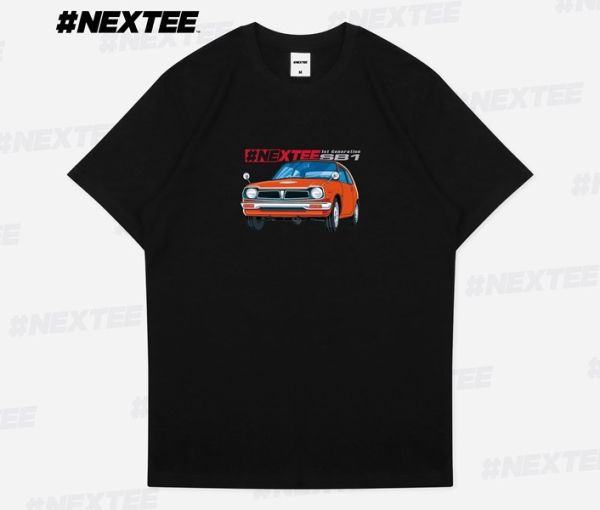 NEXTee 翻轉模玩系列 初代喜美 短袖T恤 黑色 NEXTee 翻轉模玩系列 初代喜美 短袖T恤 黑色