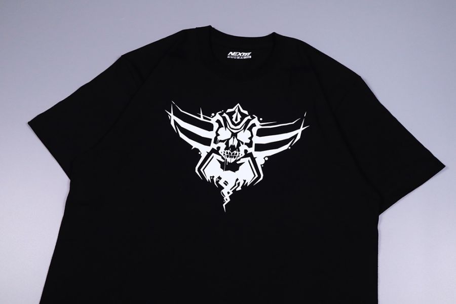 NEXTee 翻轉模玩系列 Metal Demon UFO R.G. 短袖T恤 白色＆黑色 NEXTee 翻轉模玩系列 Metal Demon UFO R.G. 短袖T恤 白色＆黑色