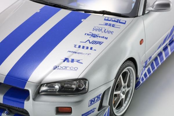 (預購) KYOSHO 京商 1/12 巨大比例 玩命關頭2 日產 Nissan Skyline R34 GT-R 2001 Fast & Furious (Silver/Blue Stripes) KSR12007A 20260205 KYOSHO 京商 1/12 巨大比例 玩命關頭2 日產 Nissan Skyline R34 GT-R 2001 Fast & Furious (Silver/Blue Stripes) KSR12007A