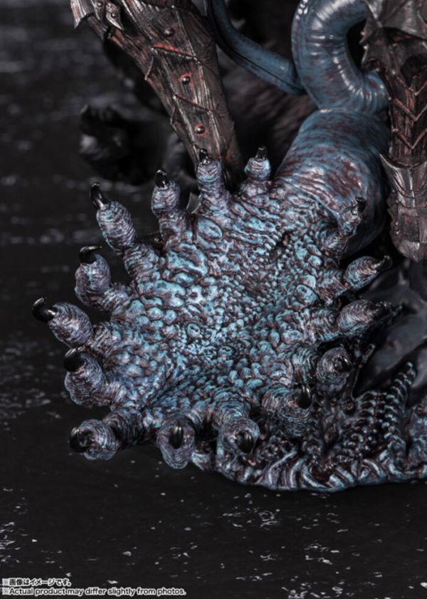 BANDAI Figuarts Zero Touche Metallique 烙印勇士 凱茲 狂戰士鎧甲 靜態完成品 BANDAI Figuarts Zero Touche Metallique 烙印勇士 凱茲 狂戰士鎧甲 靜態完成品