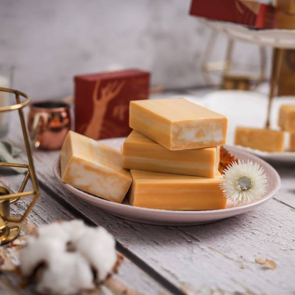 Taiwan Hinoki Nourishing Soap 大甲鎮瀾宮,媽祖遶境,平安皂,媽祖加持,香皂, 檜木, 芬多精, 清潔, 驅蟲, 檜山坊,木木自然,香氛,台灣,檜木精油,保濕,沐浴,天然,木質,玫瑰,蘆薈,保養,送禮,肥皂,防疫,中秋,端午,企業採購,客製化,禮盒,畢業,送禮,特殊工法,家居用品,清香