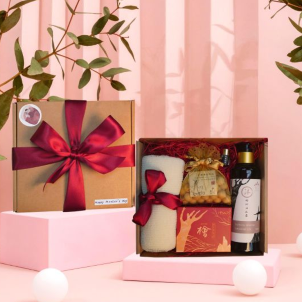 【母親節禮盒】檜木沐浴酣睡禮盒 聖誕禮物,交換禮物推薦,人氣禮盒,新年禮盒推薦,企業送禮推薦,ESG,天然精油,精油療效,檜木功效,精油品牌推薦,檜木香氛,檜木精油,檜木沐浴乳,交換禮物,檜木,精油,沐浴露,香氛皂,送禮,檜山坊,木木自然,母親節禮盒