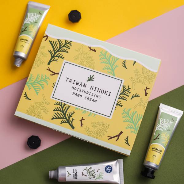 Taiwan Hinoki Antibacterial Moisturizing Hand Cream-Gift box 保濕, 滋潤, 護手霜, 香氛, 制菌, 天然, 檜木,禮盒, 檜山坊,木木自然,香氛,台灣,精油,洗手,防疫,送禮,女禮物,男禮物,推薦,端午,企業採購,客製化,畢業, 新婚禮盒, 伴娘禮物,中秋,中秋禮盒,中秋送禮,伴手禮,抗菌,宜家,森活,家居,儀式感