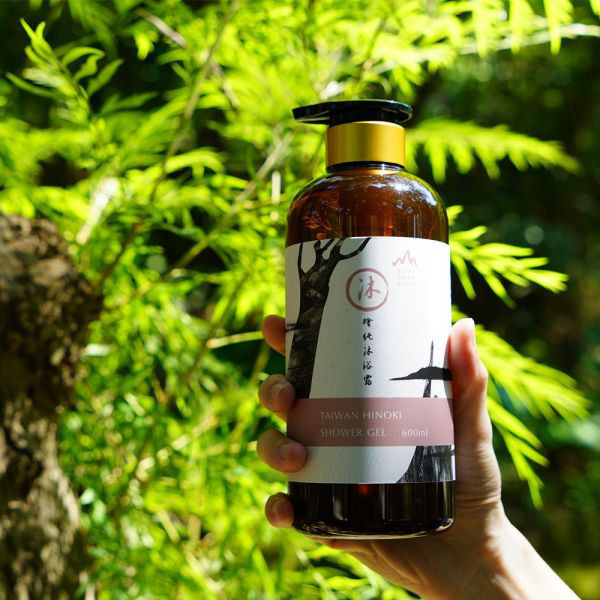 Taiwan Hinoki Shower Gel 250ml 天然精油,精油療效,檜木功效,精油品牌推薦,檜木香氛,檜木精油,檜木沐浴乳,檜山坊,木木自然,檜木,精油, 沐浴乳,保濕,舒眠,敏感肌膚,保養,沐浴,森林,天然,植萃,療癒,旅遊,放鬆,中秋,端午,企業採購,禮盒,送禮,天然沐浴乳,芬多精,森林浴