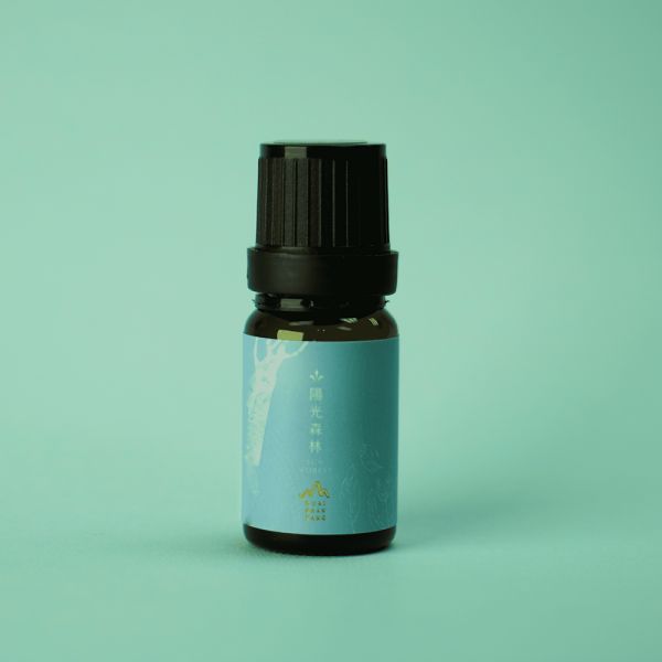 [Christmas Diffuser] Sunshine Forest Compound Essential Oil 10ml (dropping bottle) 天然精油,精油療效,檜木功效,精油品牌推薦,檜木香氛,複方精油,檜山坊,木木自然,香氛,台灣,檜木精油, 佛手柑,檜木,陽光,山,森林,義大利,森林,溫暖,力量,男,車,擴香,中秋,端午,企業採購,客製化,禮盒