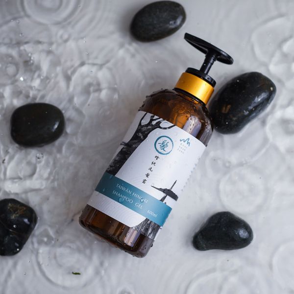 Taiwan Hinoki Fragrance Bath Series－600mL 天然精油,精油療效,檜木功效,精油品牌推薦,檜木香氛,檜木精油,檜木沐浴乳,檜山坊,木木自然,檜木,精油, 沐浴乳,保濕,舒眠,敏感肌膚,保養,沐浴,森林,天然,植萃,療癒,旅遊,放鬆,中秋,端午,企業採購,禮盒,送禮,天然沐浴乳,芬多精,森林浴