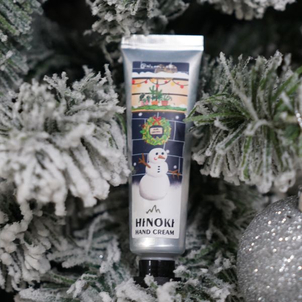 【聖誕手繪雪人款】檜木制菌滋潤護手霜〔清爽保濕〕 護手霜, 香氛, 制菌, 滋潤, 保濕,檜木, 檜山坊,木木自然,香氛,台灣,檜木精油,防疫,洗手,乾洗手,精油,乳油木果油,中秋,端午,企業採購,客製化,禮盒,畢業,送禮