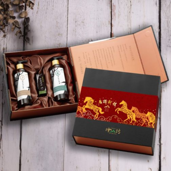 Ritual Bath Essential Oil Gift Box 馬年禮盒,人氣禮盒,新年禮盒推薦,企業送禮推薦,ESG,天然精油,精油療效,檜木功效,精油品牌推薦,檜木香氛,檜木精油,檜木沐浴乳,洗髮,檜山坊,木木自然,天然,護膚,保濕,保養,紓壓,助眠,中秋,端午,企業採購,客製化,禮盒,畢業,送禮,中秋,中秋禮盒,中秋送禮,伴手禮,春節,年節送禮,禮物推薦,森林浴