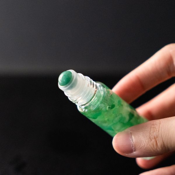 檜木精油水晶能量滾珠瓶[兩款隨機出貨] 檜山坊,木木自然,芳香療法,香氛,檜木精油,檜木,芬多精,舒壓,薰香,按摩,淨化空氣,助眠,米提飯店,圓山飯店,環保,再生,永續,水晶,白水晶,東陵玉,滾珠瓶