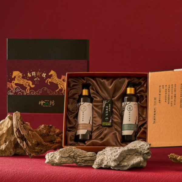 Ritual Bath Essential Oil Gift Box 馬年禮盒,人氣禮盒,新年禮盒推薦,企業送禮推薦,ESG,天然精油,精油療效,檜木功效,精油品牌推薦,檜木香氛,檜木精油,檜木沐浴乳,洗髮,檜山坊,木木自然,天然,護膚,保濕,保養,紓壓,助眠,中秋,端午,企業採購,客製化,禮盒,畢業,送禮,中秋,中秋禮盒,中秋送禮,伴手禮,春節,年節送禮,禮物推薦,森林浴