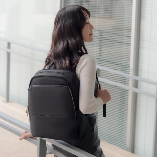 【筆電系列】Signature 雙主袋極簡後背包｜初章杏棕 14吋筆電後背包, 後背托特包, 兩用後背包, 通勤包推薦, 可放筆電包款, 大容量後背包, LINGWEI 後背包, 上班族包包, 旅行後背包