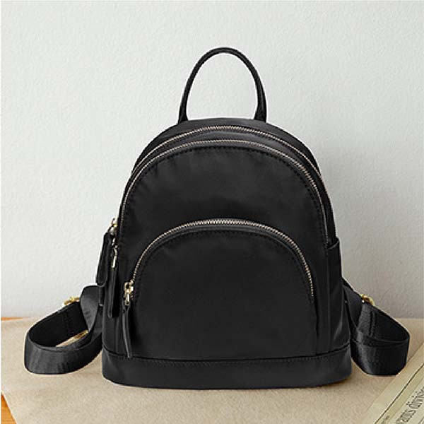 【防盜系列】【小款】│千層防盜後背包-杏棕色 牛津千層後背包,小後背包,iPad mini 後背包,多層收納後背包,LINGWEI,輕量通勤包,牛津布後背包,小款後背包,防潑水背包