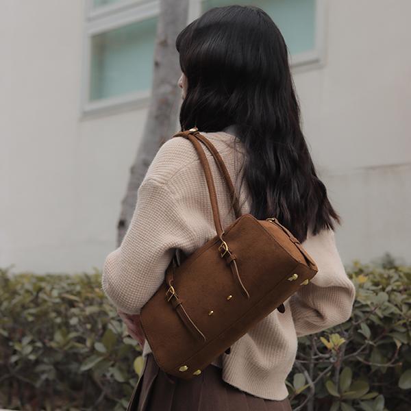 塞納晨光 | 法式復古長型手提托特包 手提托特包,長型包,法式復古包,麂皮包,亮面皮包,腋下包,East West Bag,質感女包,穿搭推薦,LINGWEI