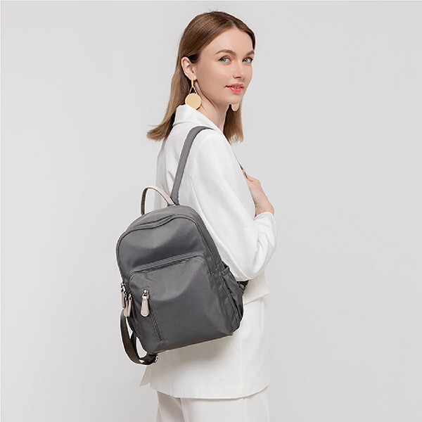 【防盜系列】牛津輕巧防盜後背包-黑色 牛津千層後背包,多功能收納,防潑水牛津布,7個夾層,時尚設計,高品質材料,耐用背包,便捷旅行,时尚背包,日常使用,後背包