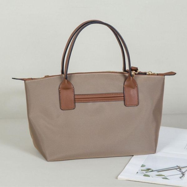 Lumé 霧光托特｜牛津布手提側背托特包 LINGWEI,霧光托特,牛津布托特包,手提側背兩用包,通勤包推薦,輕量女包,卡其色托特包