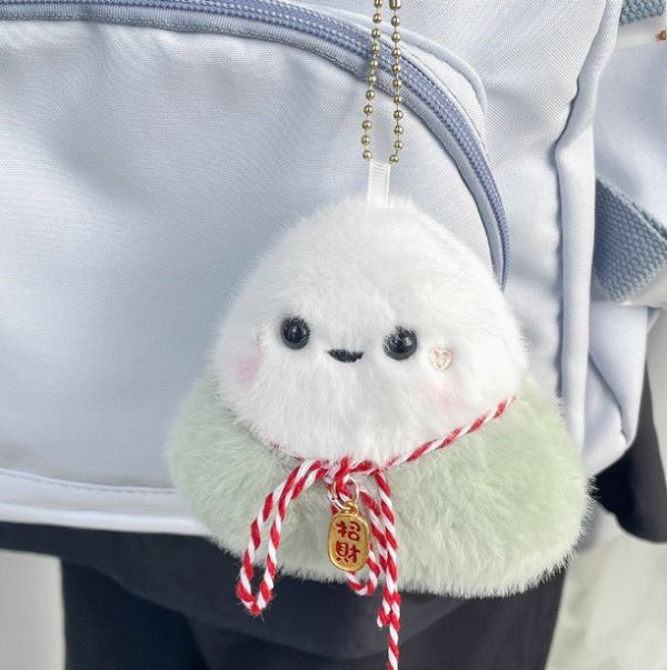 招財粽粽 Lucky Zong(淺綠) 招財粽粽 Lucky Zong,可愛吊飾,粽子吊飾,招財吊飾,幸運小物,LINGWEI,小夥伴系列,吊飾禮物,療癒小物,包包吊飾