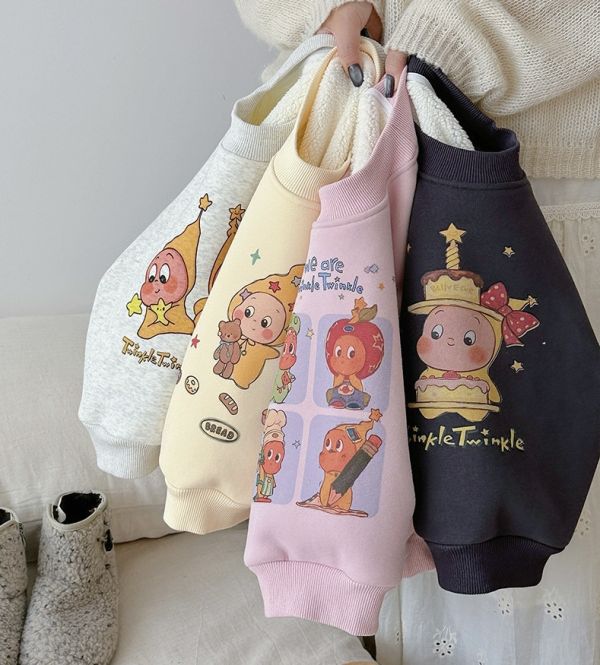 手繪感星星人保暖上衣 