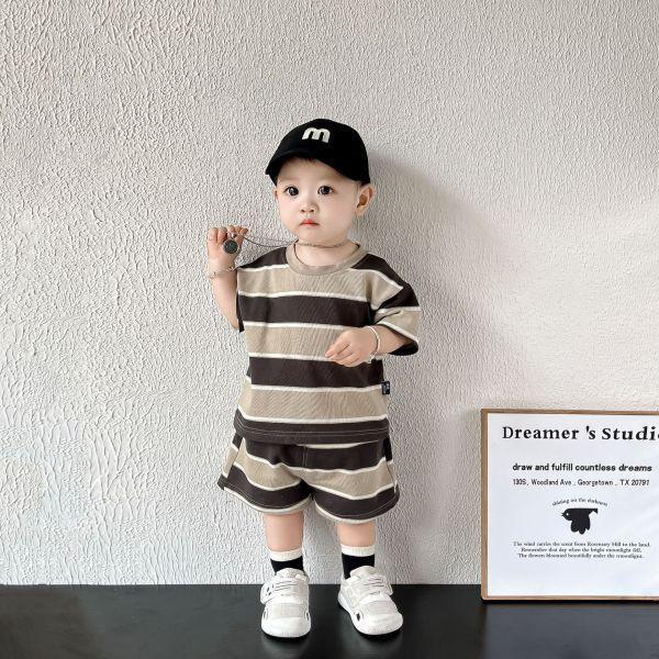 咖色系寬條紋套裝 