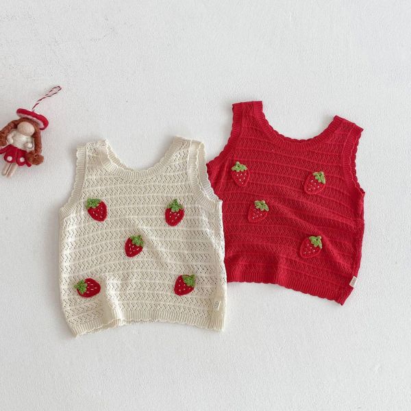 滿印草莓貼布鏤空背心 
