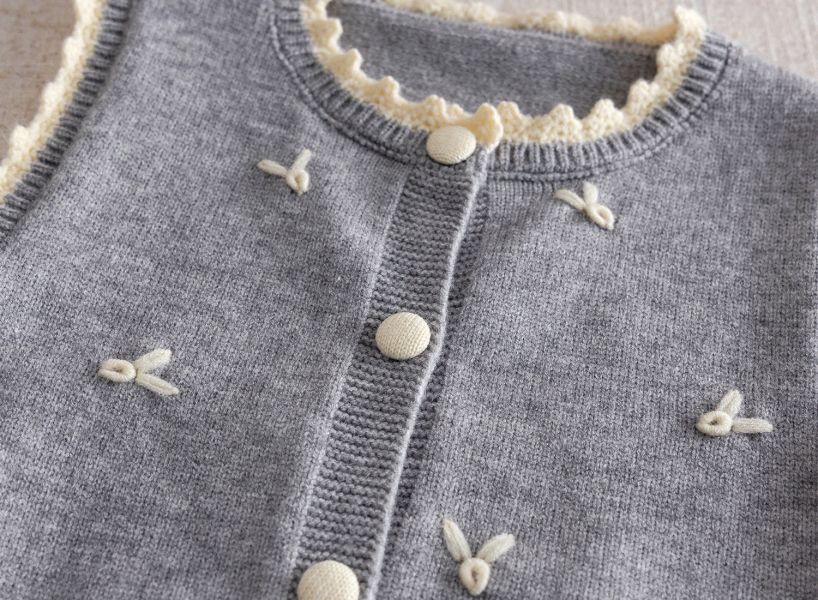 小兔刺繡荷葉邊針織背心 