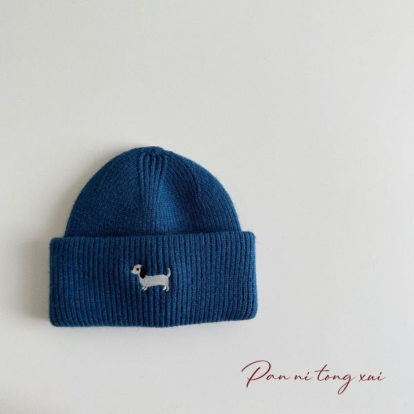 刺繡小狗捲邊毛線帽 